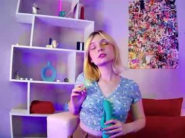 webcam girl katrinlolly capture image #2055258