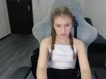 webcam girl kylie_mine capture image #2833358