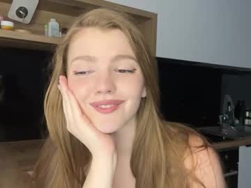 webcam girl kristalwynn capture image #4034923