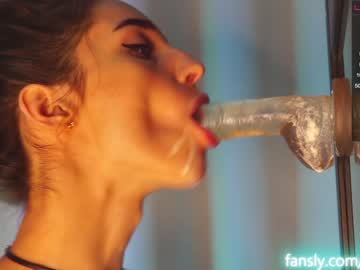 webcam girl angels_kiss capture image #1720506