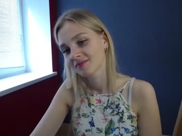 webcam girl dianaflo__ capture image #2002877