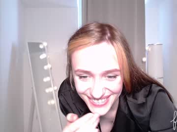webcam girl e_l_o_d_i_e capture image #1888877
