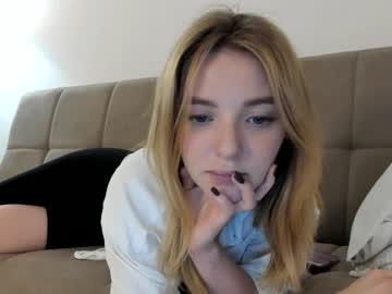 webcam girl olli_ver capture image #3060388