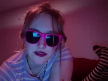 webcam girl kelleela capture image #3485640