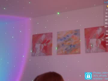 webcam girl sweetkira555 capture image #1929337