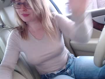 webcam girl juicy_peach88 capture image #1811073