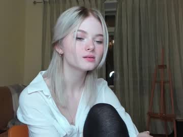 webcam girl yuppiyulia capture image #17009
