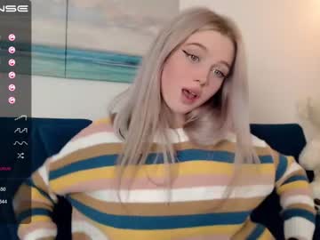 webcam girl small_blondee capture image #1117242