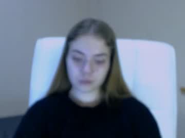 webcam girl zoey_deuttch capture image #3682803