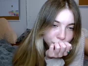 webcam girl lilruchi capture image #3013860