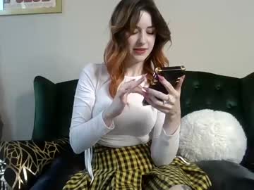 webcam girl milkywhiiite capture image #2385192