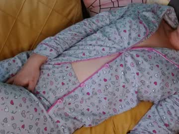 webcam girl juicy_peach88 capture image #3061089