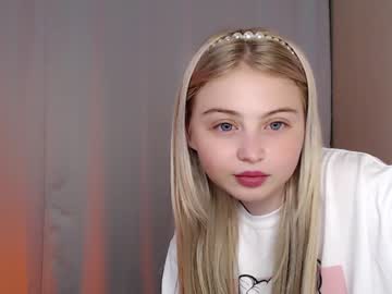 webcam girl shy_blondiee capture image #3677856
