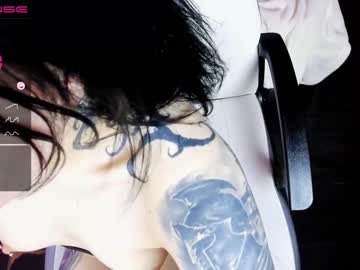 webcam girl lina_bitch capture image #2094448