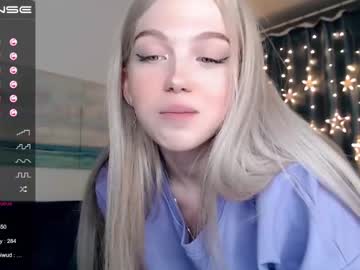 webcam girl small_blondee capture image #1396008