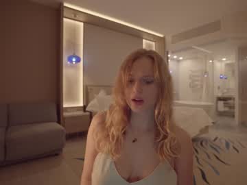 webcam girl chillwithkira capture image #505488