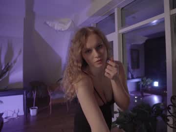 webcam girl chillwithkira capture image #1022466