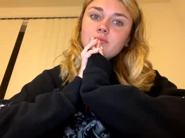 webcam girl cassidyyqueen capture image #3937445