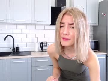webcam girl ella__sweety capture image #1397701