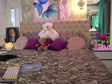 webcam girl sweety_rinushka_ capture image #3512577
