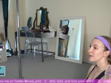 webcam girl vivid_whit capture image #1840710