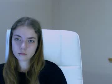 webcam girl zoey_deuttch capture image #3681970