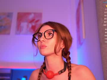 webcam girl sweetkira555 capture image #3282633