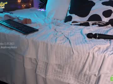 webcam girl _deepthroatgalactica capture image #3505097