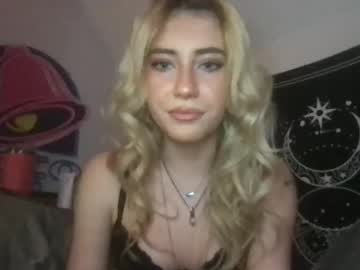 webcam girl nikki_dreammm capture image #4068684