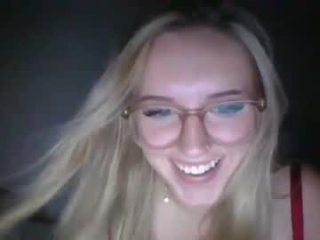 webcam girl dumb_blonde69 capture image #3951083