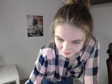 webcam girl lana_heisstt capture image #483093