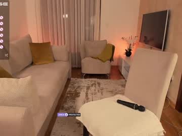webcam girl intrigueeme capture image #3669886