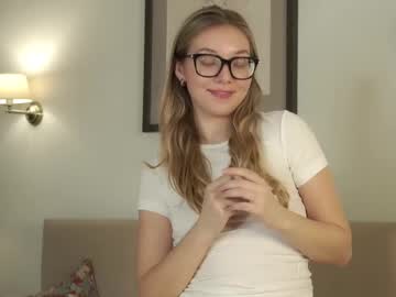 webcam girl gillianelletson capture image #4056523