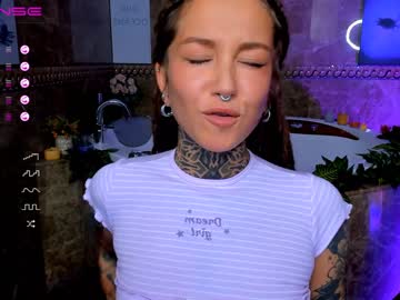 webcam girl nickyneck capture image #2463234
