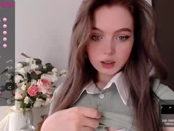 webcam girl small_blondee capture image #1773644