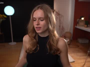 webcam girl chillwithkira capture image #3570803