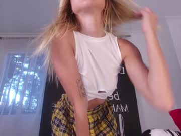 webcam girl mynameisnikki capture image #2512286