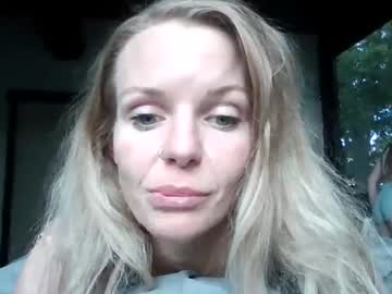 webcam girl carinablair777 capture image #4027993