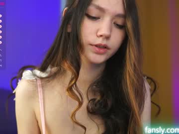 webcam girl angels_kiss capture image #1743559