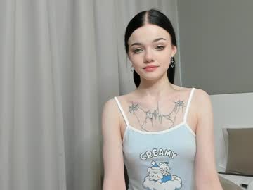 webcam girl stussy_montana capture image #1672186