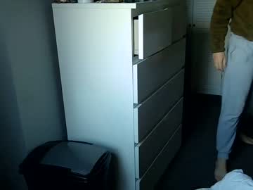 webcam man greyjoggers capture image #2901737
