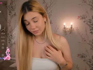webcam girl loraalvey capture image #4040896