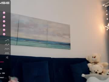 webcam girl small_blondee capture image #1396085